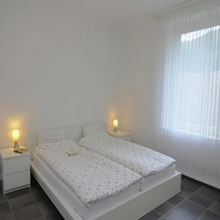 Apartment Spacious In Weser Uplands With Garden