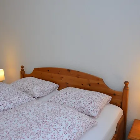 Apartment Spacious In Weser Uplands With Garden
