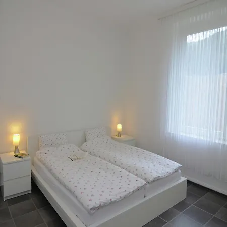 Spacious In Weser Uplands With Garden Apartment