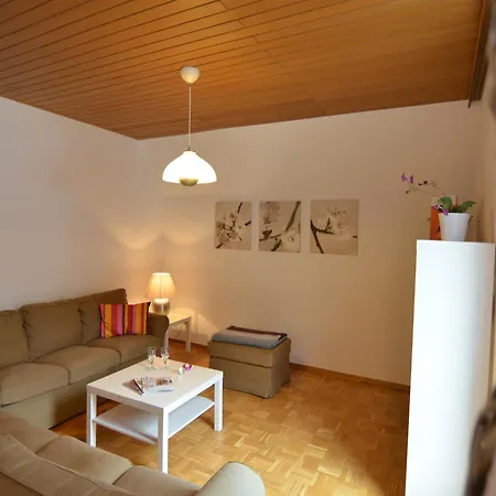 Apartment Spacious In Weser Uplands With Garden