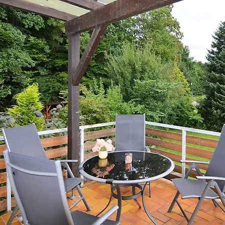 Spacious In Weser Uplands With Garden شقة