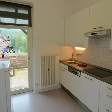 Spacious In Weser Uplands With Garden Бад-Пирмонт